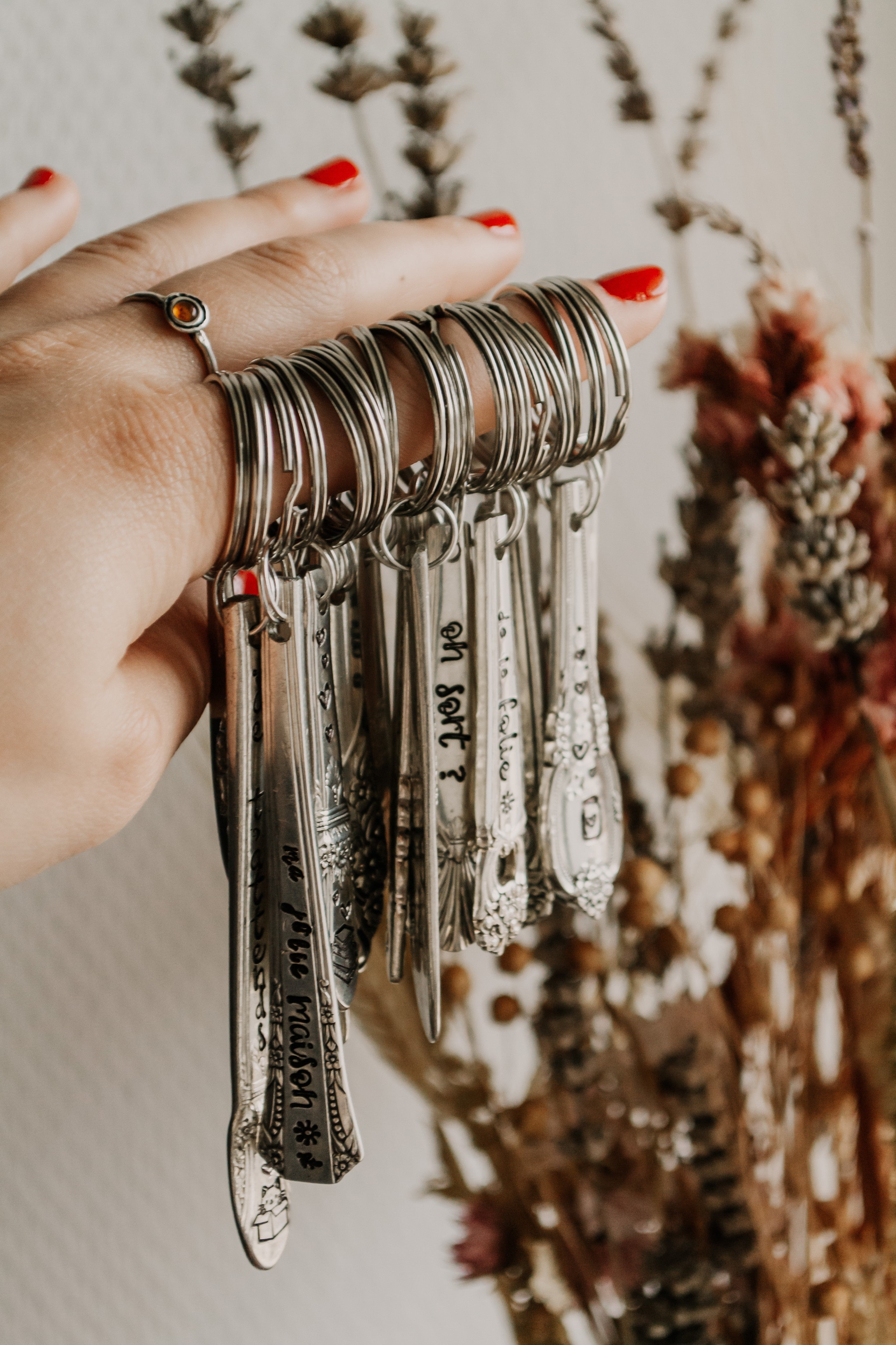 Vente atypique et éphémère, modèle unique -  sous le sable design 