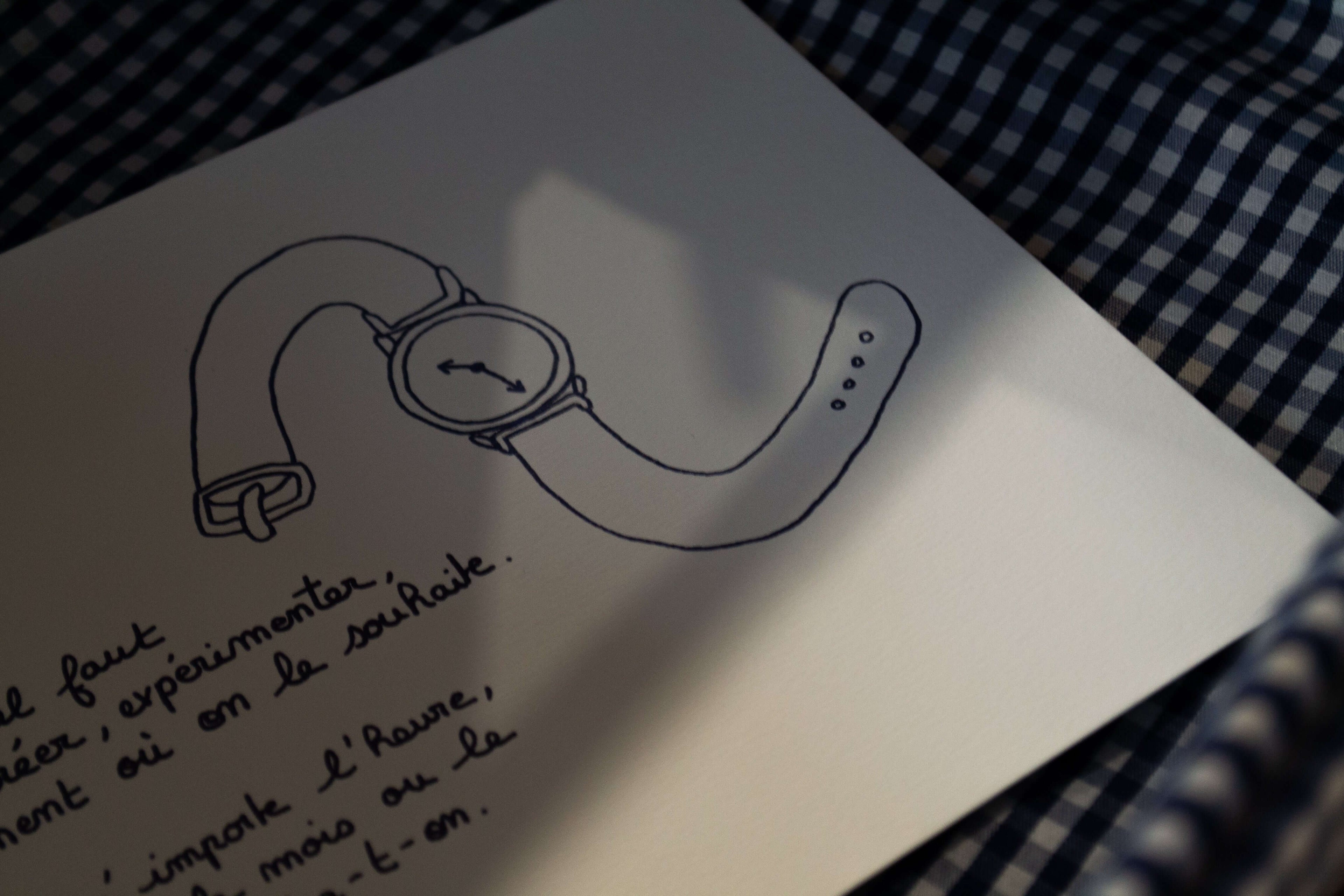 Affiche illustrée "Qu'importe l'heure, le jour, le mois ou le qu'en dira-t-on" - Grisbleu - sous le sable design - grisbleu