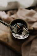Petite cuillère à sucre "écoute-toi" - sous le sable design - grisbleu