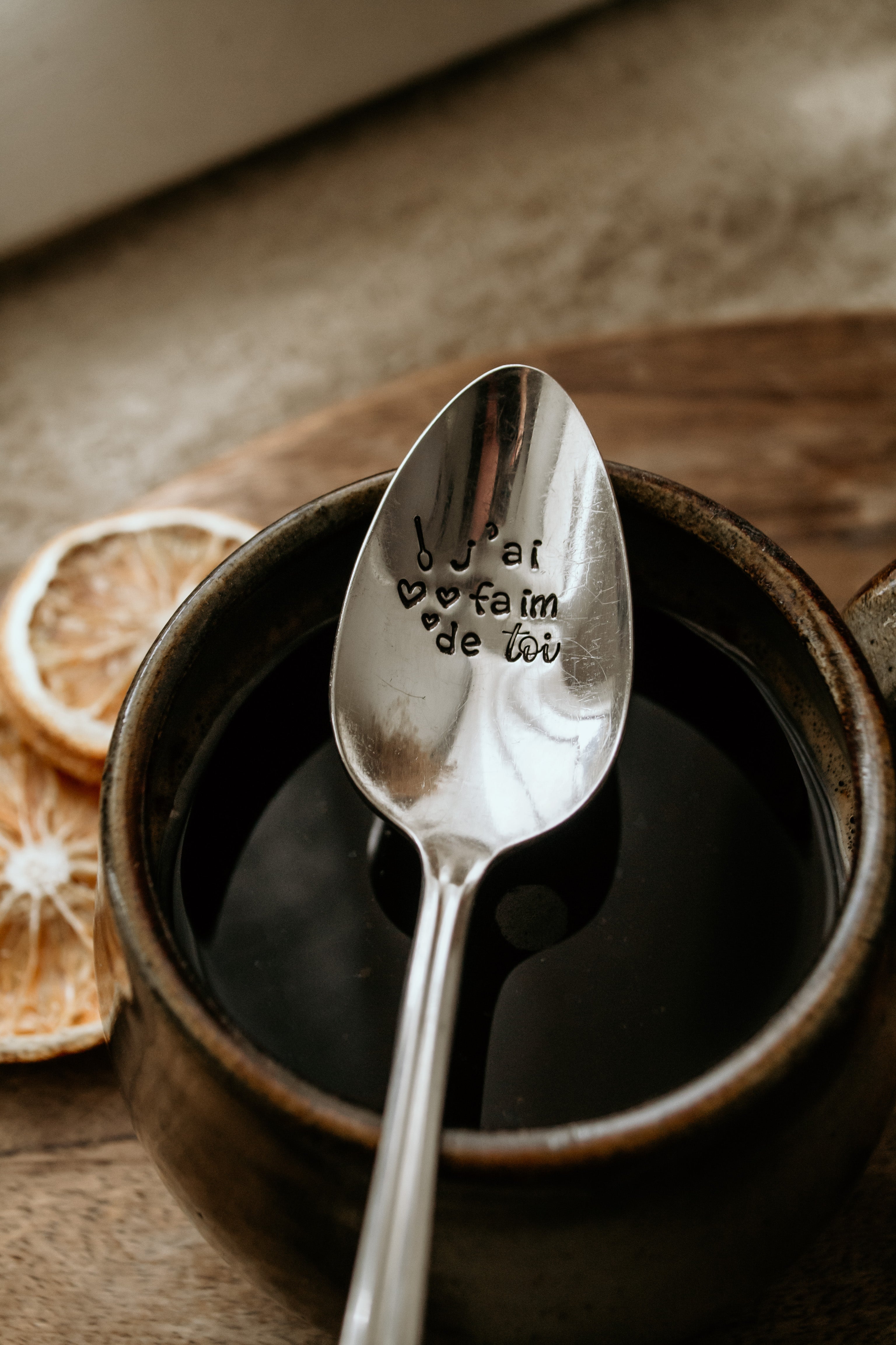 Cuillère "j'ai faim de toi" - sous le sable design - grisbleu