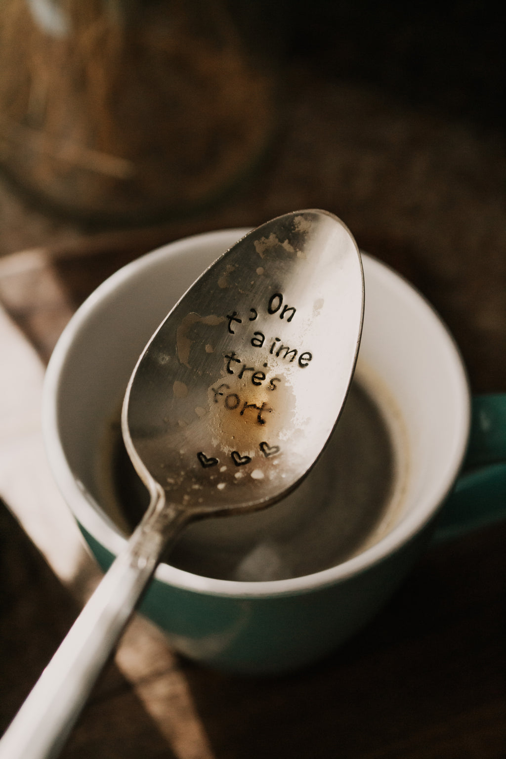 Cuillère "On t'aime très fort" - sous le sable design - grisbleu