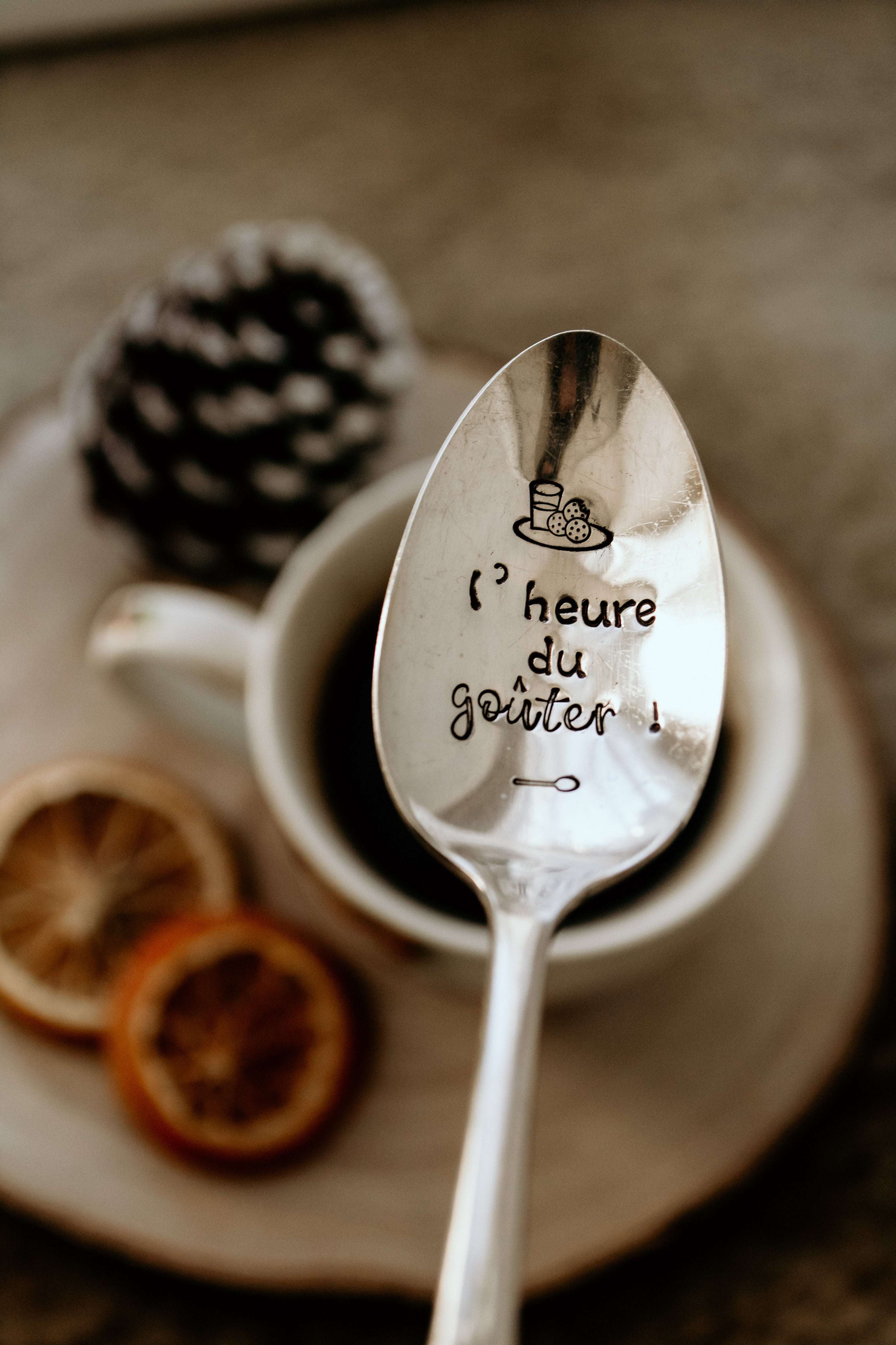 Cuillère "l'heure du goûter" - sous le sable design - grisbleu