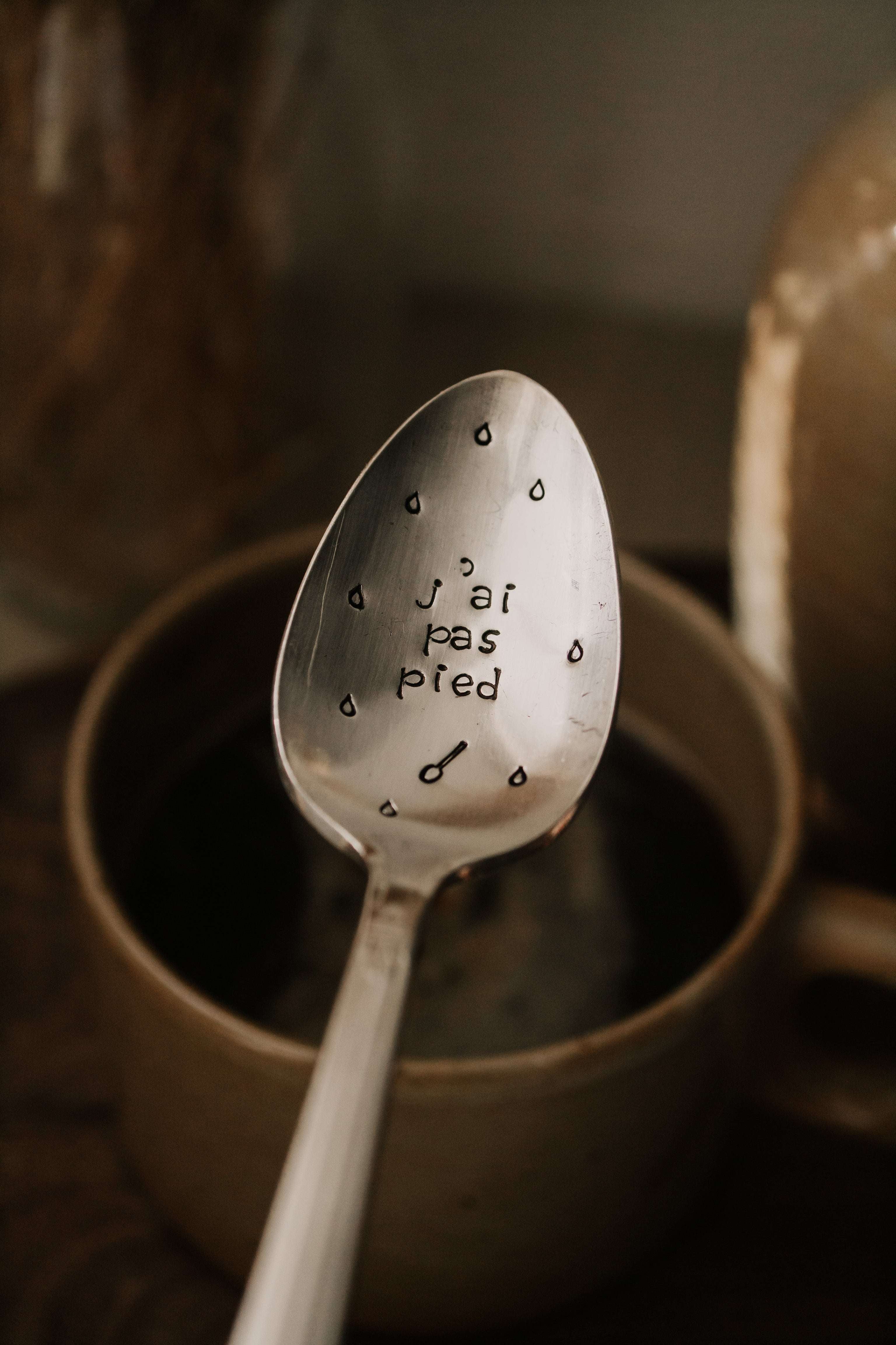 Cuillère "j'ai pas pied" - sous le sable design - grisbleu