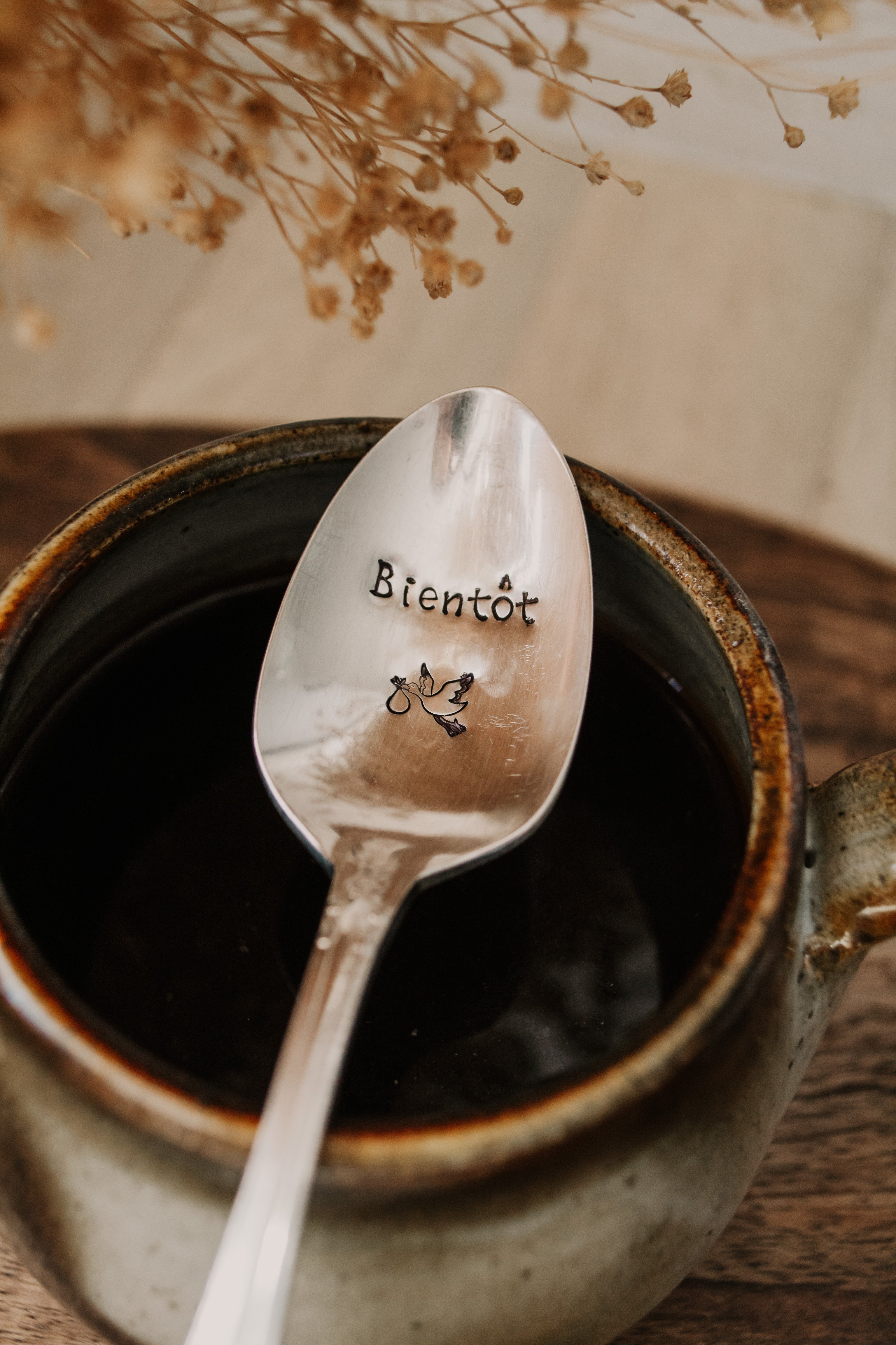 Cuillère "Bientôt ..." - sous le sable design - grisbleu