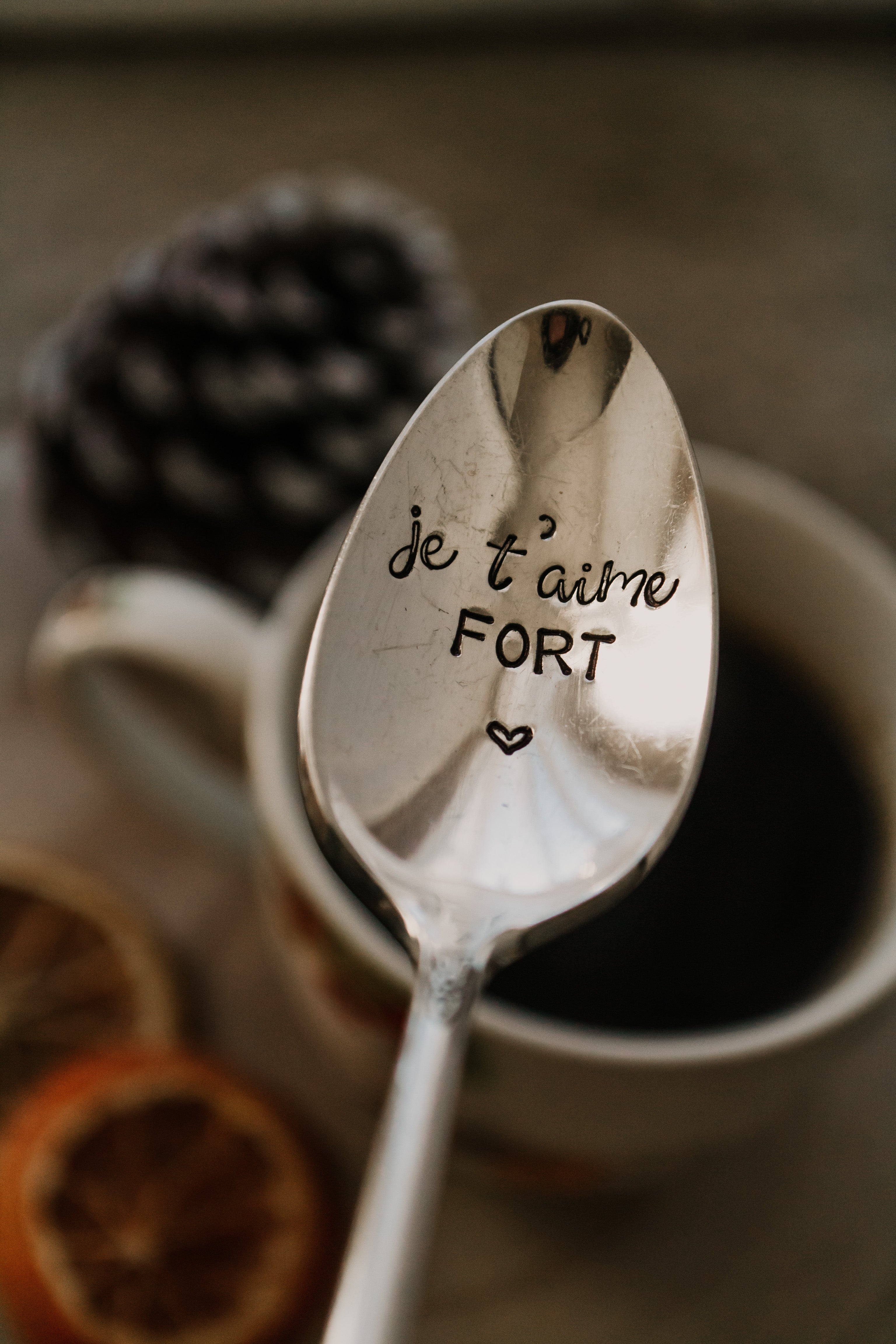 Cuillère "je t'aime FORT" - sous le sable design - grisbleu