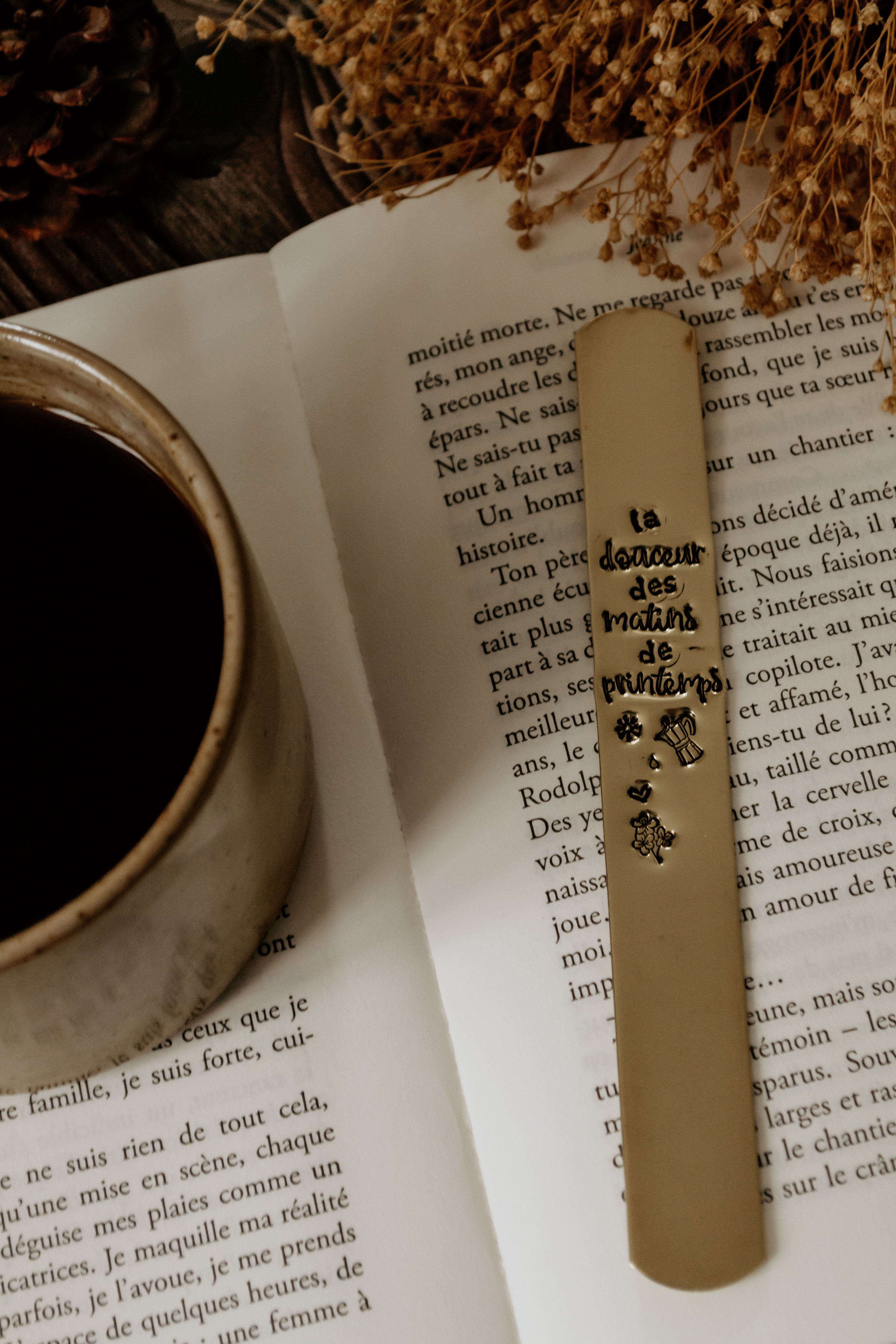 Marque-page "la douceur des matins de printemps" - sous le sable design - grisbleu