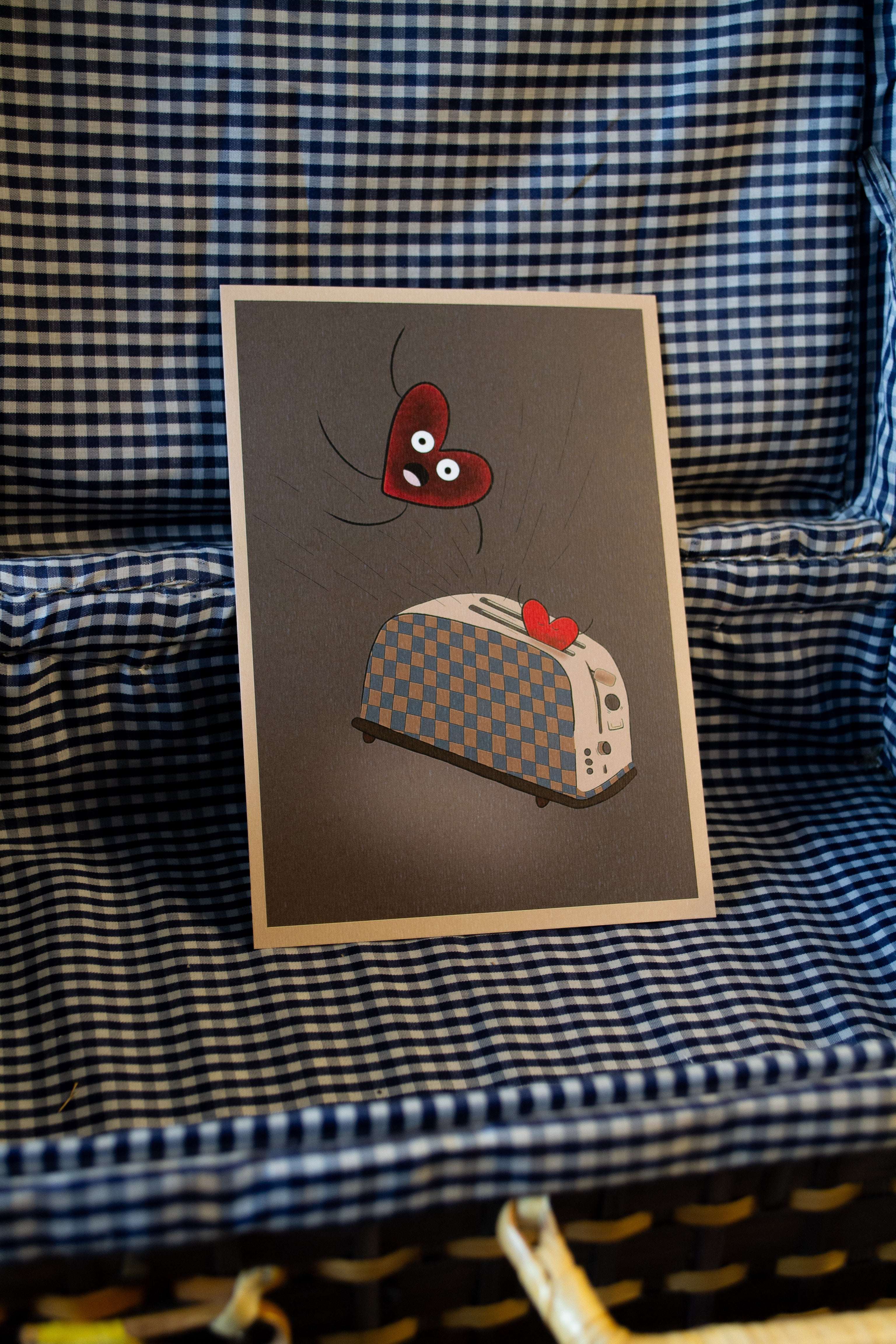 Illustration "Grille-cœur" - sous le sable design - grisbleu