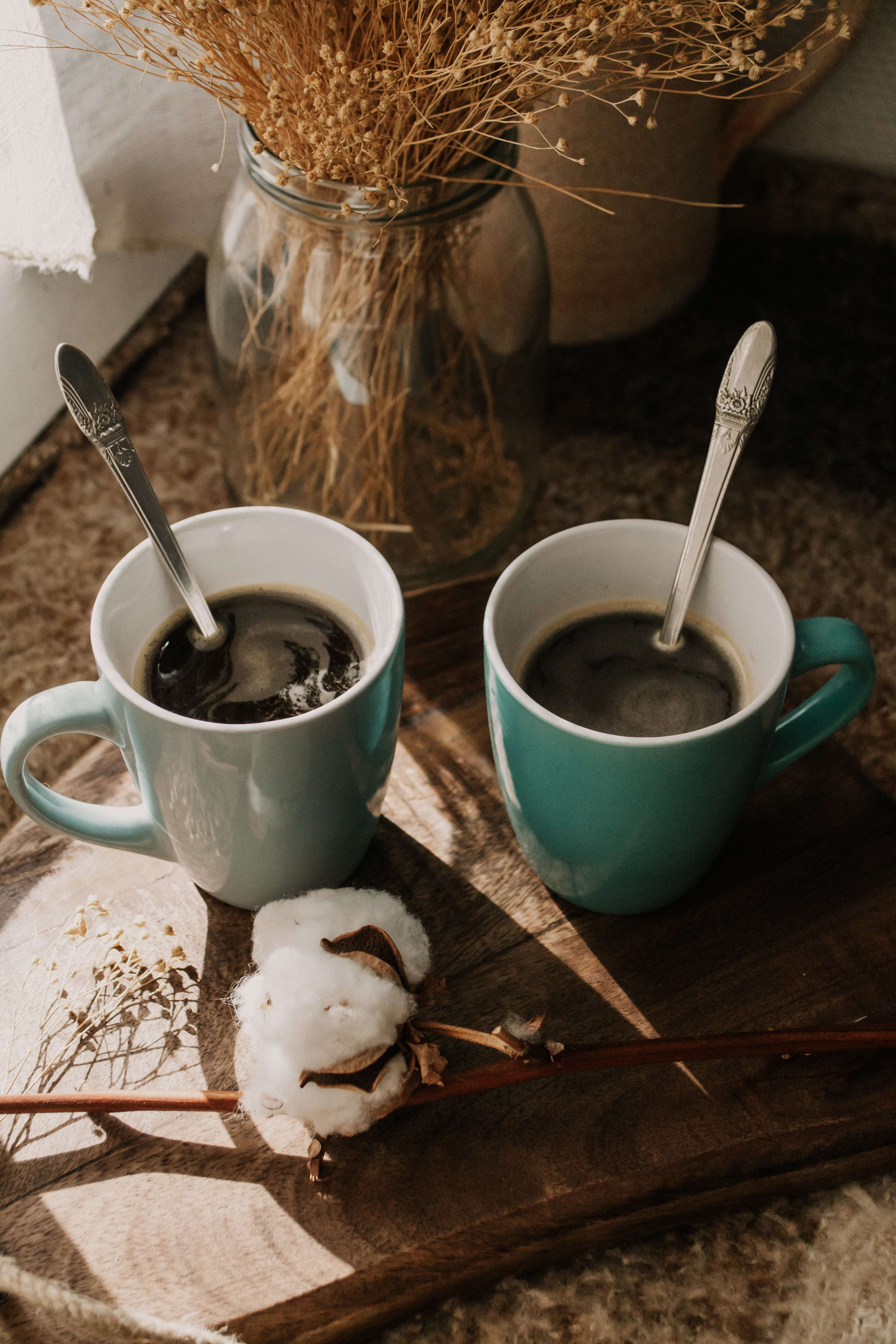 Personnalisation cuillère à café avec manche fleuri - sous le sable design - grisbleu