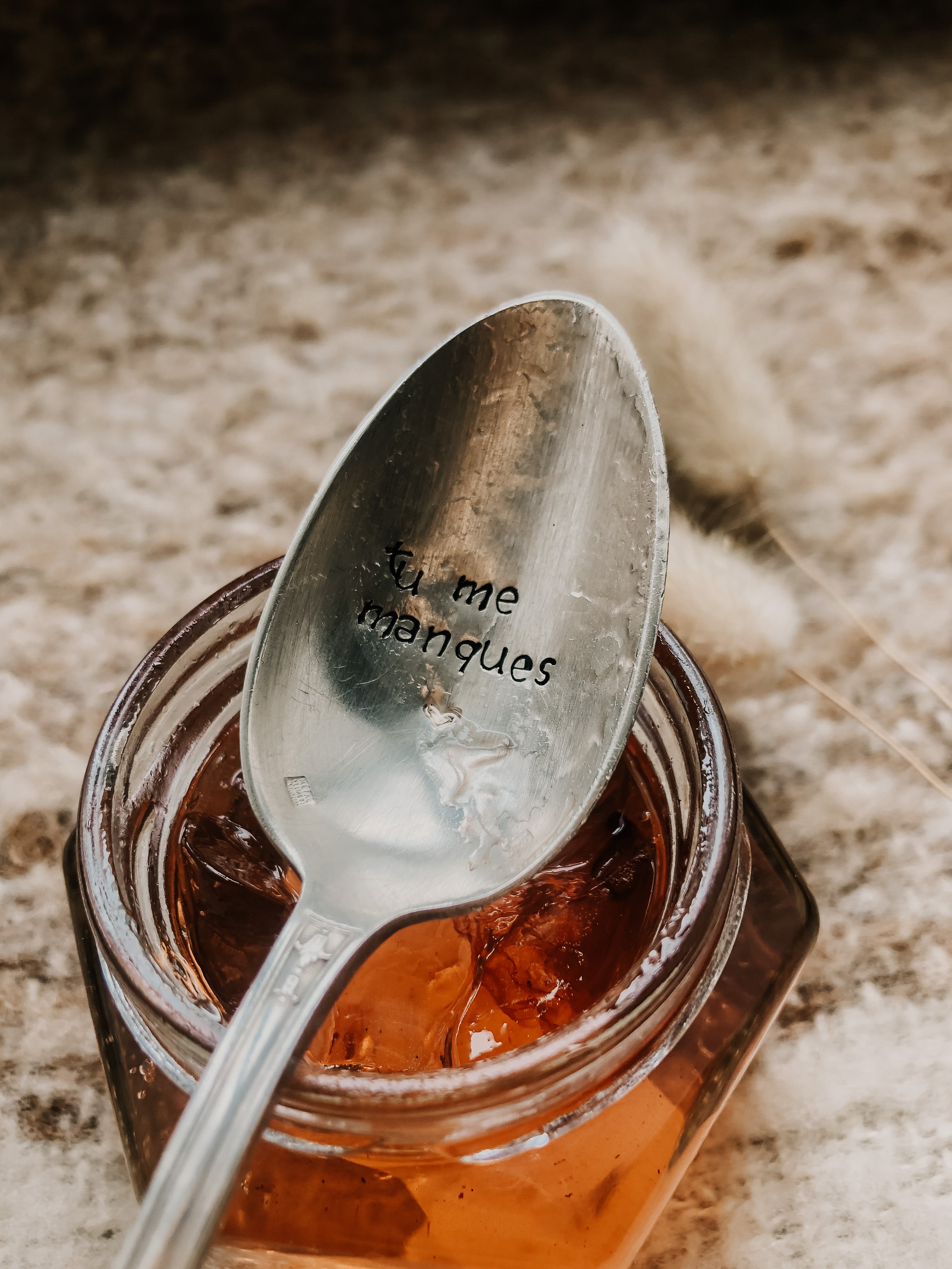 Cuillère à café - Tu me manques - sous le sable design - grisbleu