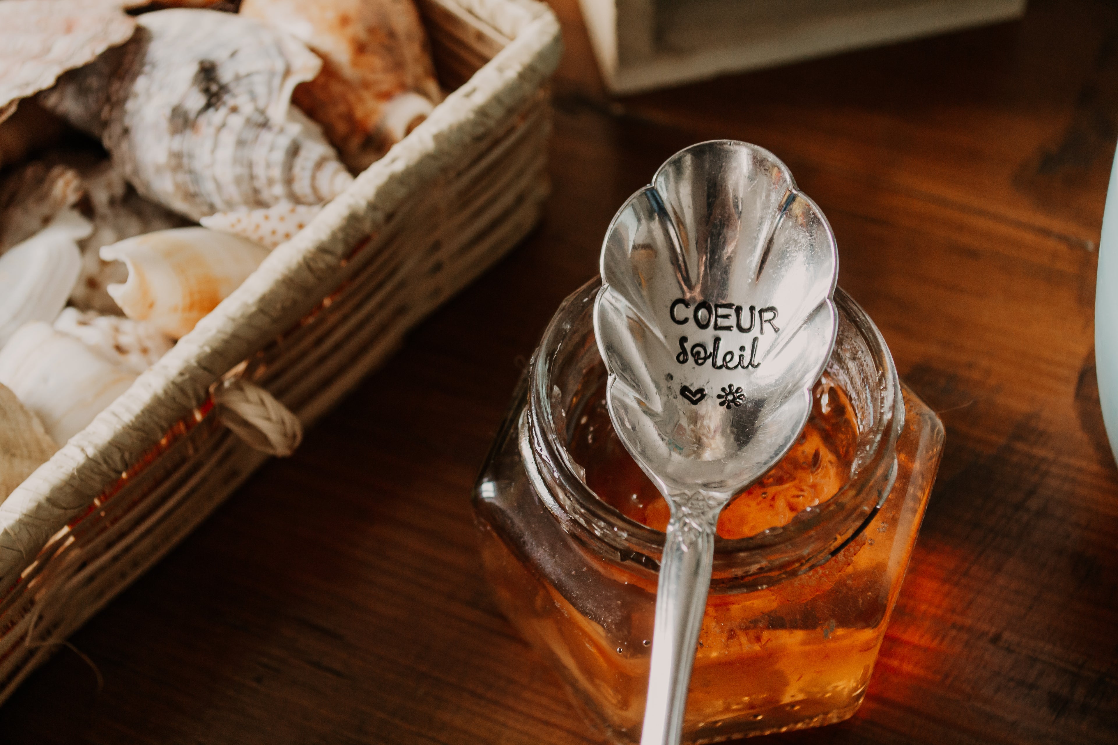 Cuillère coquillage "COEUR soleil" - sous le sable design - grisbleu