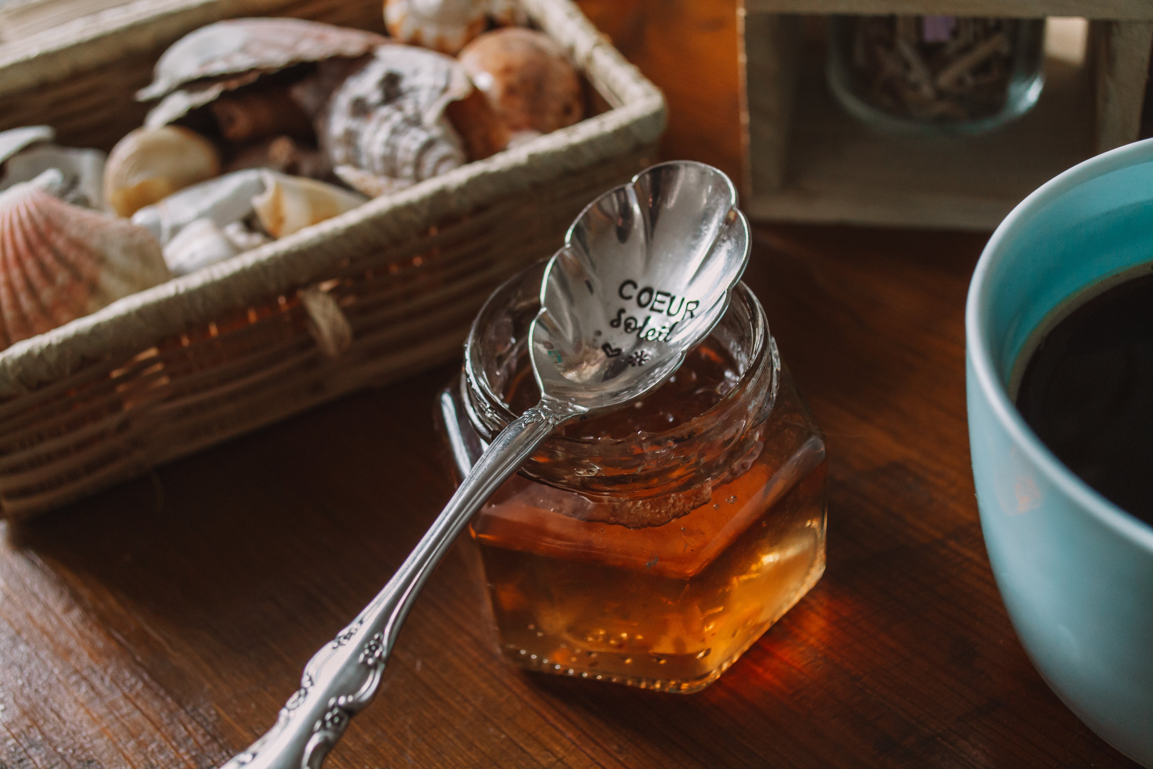 Cuillère coquillage "COEUR soleil" - sous le sable design - grisbleu