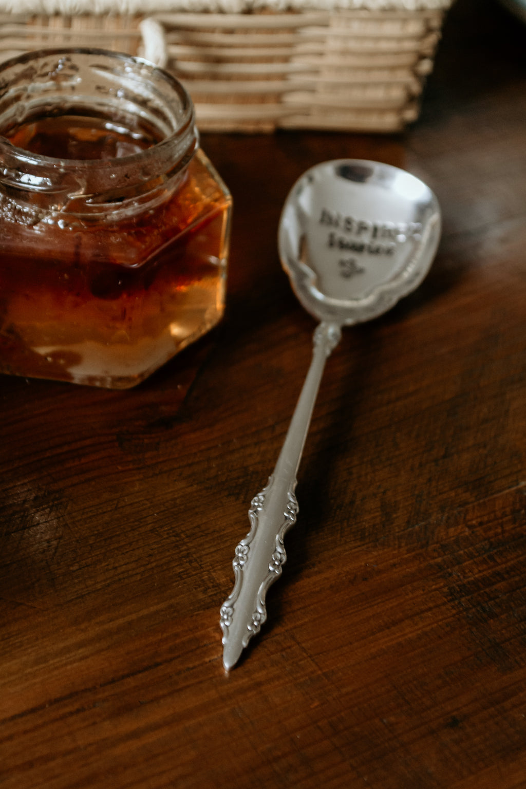 Cuillère atypique "INSPIREZ souriez" - sous le sable design - grisbleu