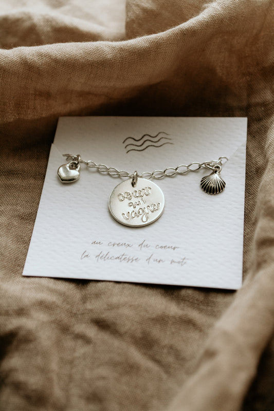 Bracelet  « coeur qui vague » - sous le sable design - grisbleu