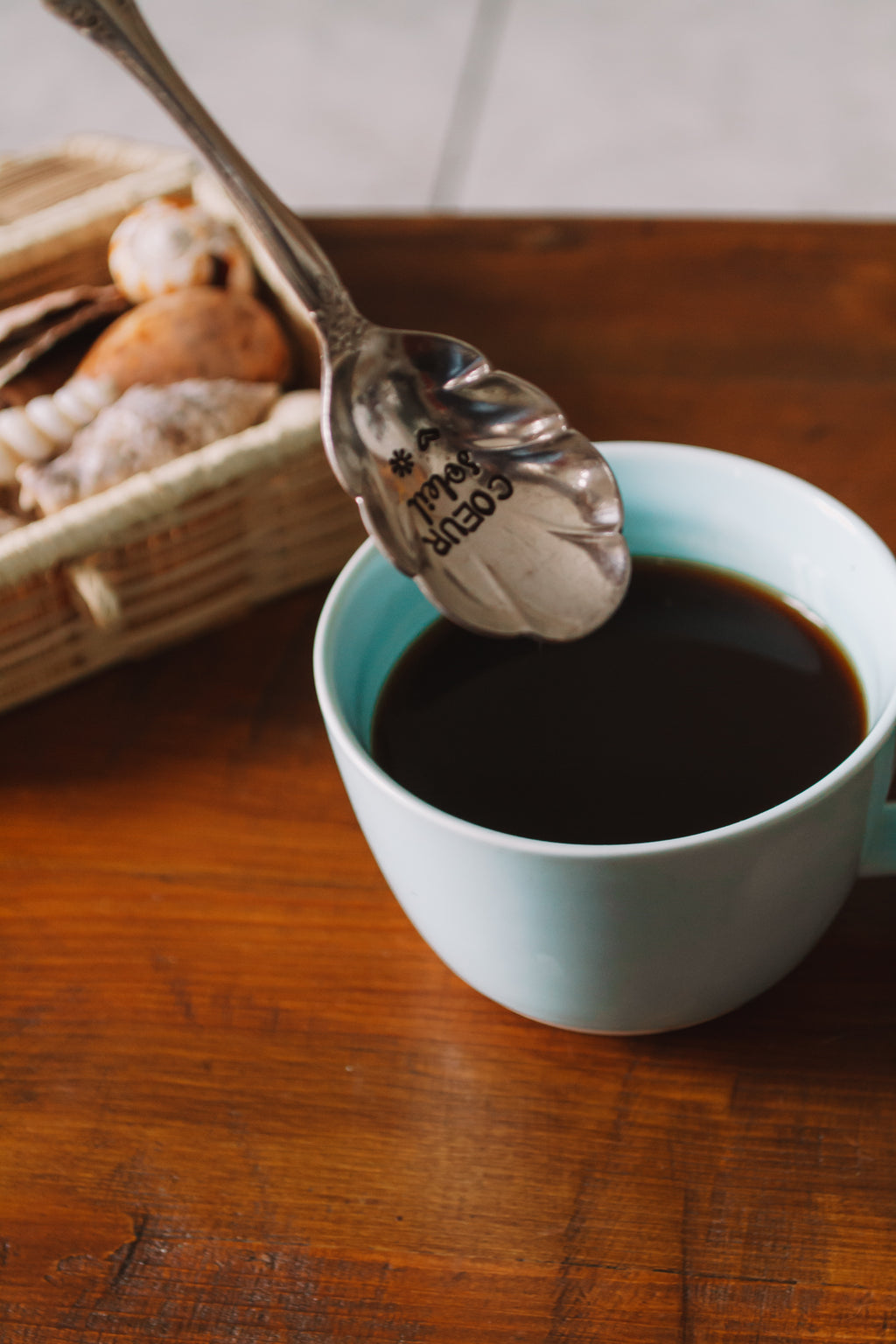 Cuillère coquillage "COEUR soleil" - sous le sable design - grisbleu