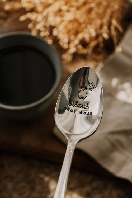 Cuillère "Bisous tout doux" - sous le sable design - grisbleu