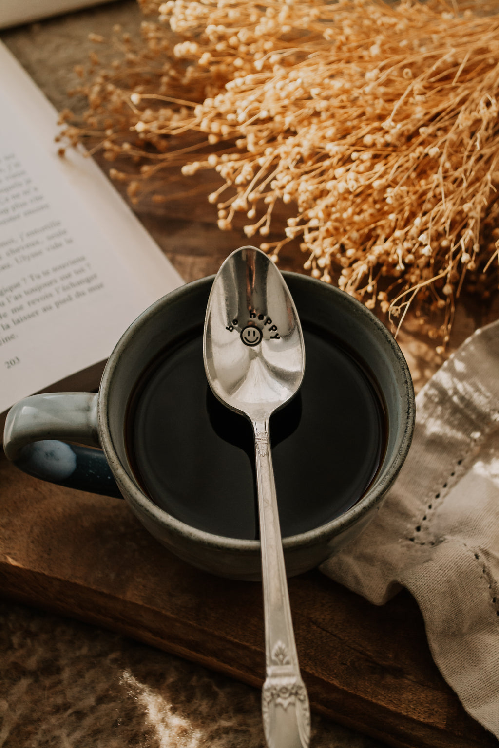 Cuillère "be happy" 🙂 - sous le sable design - grisbleu