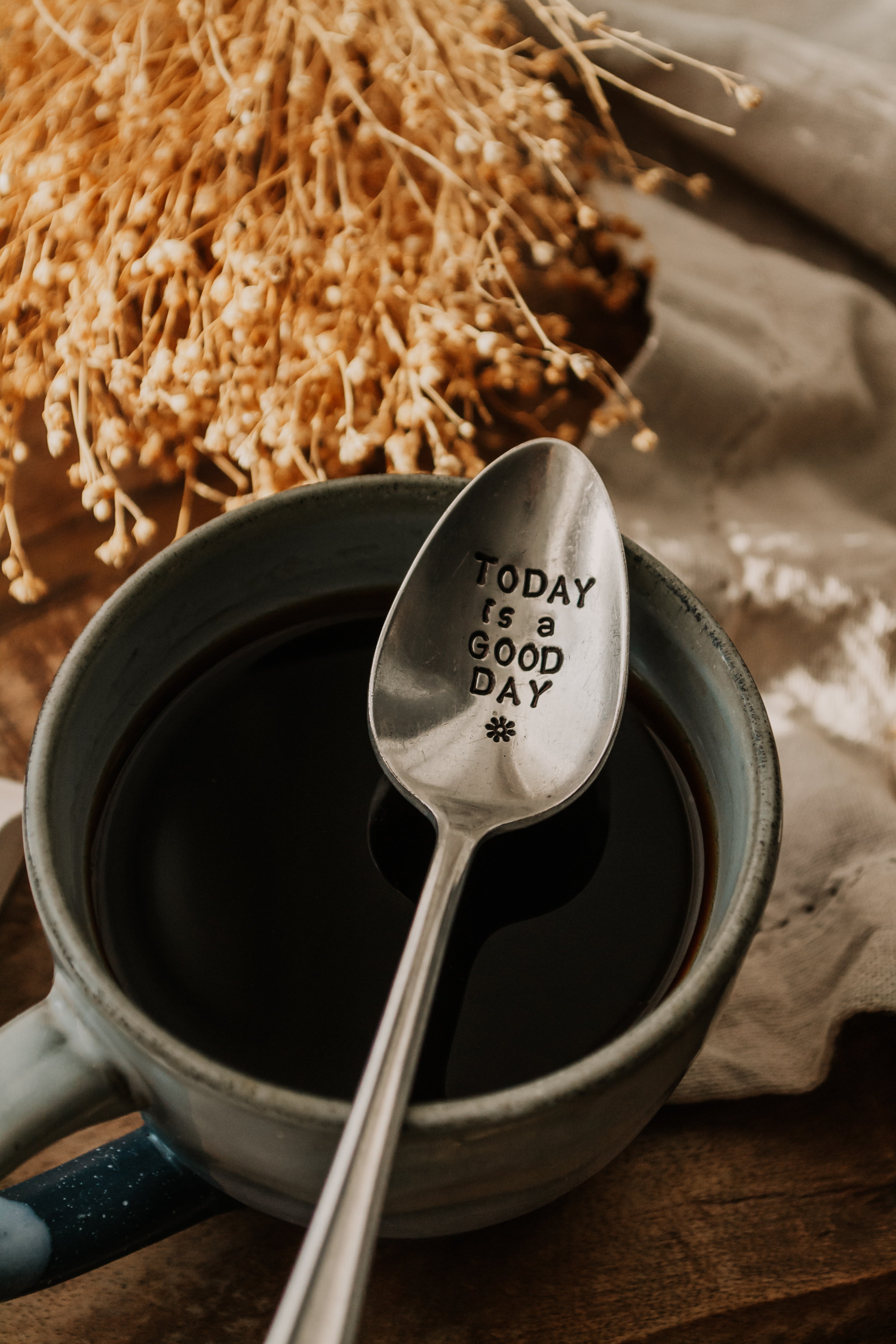 Cuillère "TODAY is a GOOD DAY" - sous le sable design - grisbleu