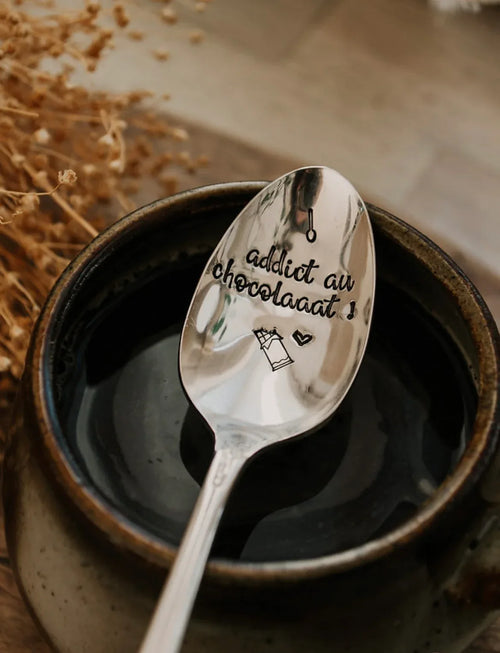 Cuillère "addict au chocolaaat !" - sous le sable design - grisbleu