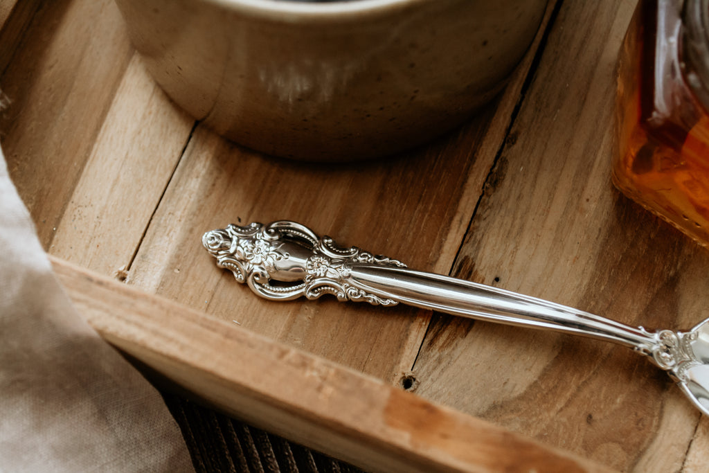 Manche de cuillères coquillage gravé "je t'aime" - sous le sable design 