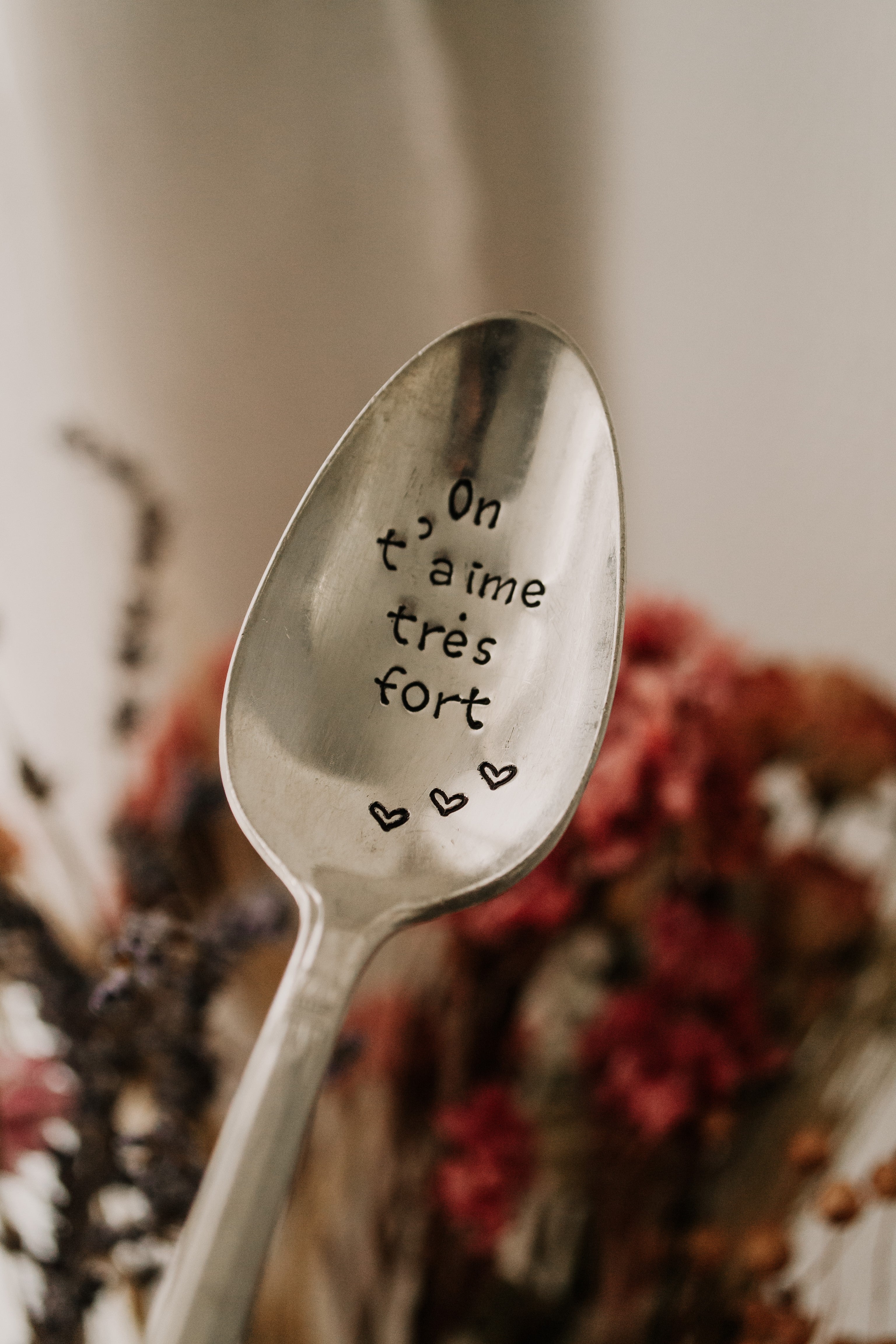 Cuillère "On t'aime très fort" - sous le sable design - grisbleu