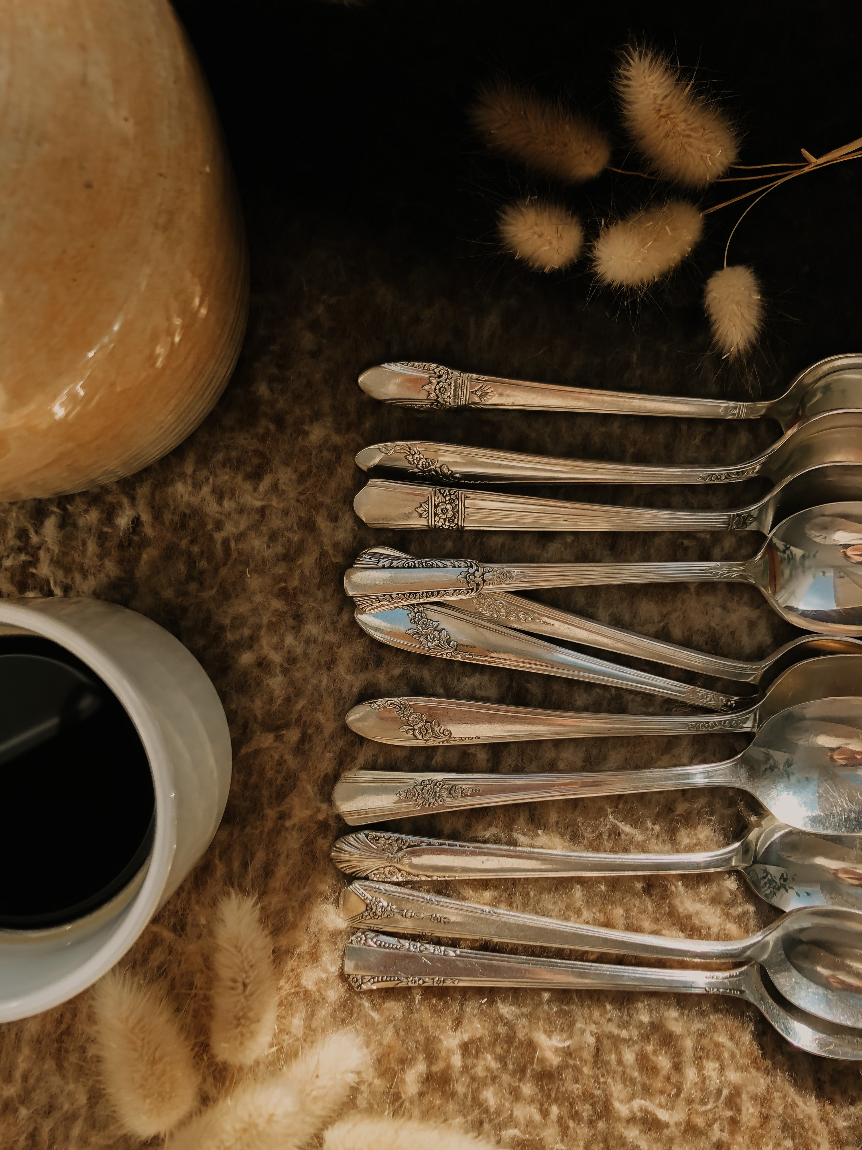 Personnalisation cuillère à café avec manche fleuri - sous le sable design - grisbleu