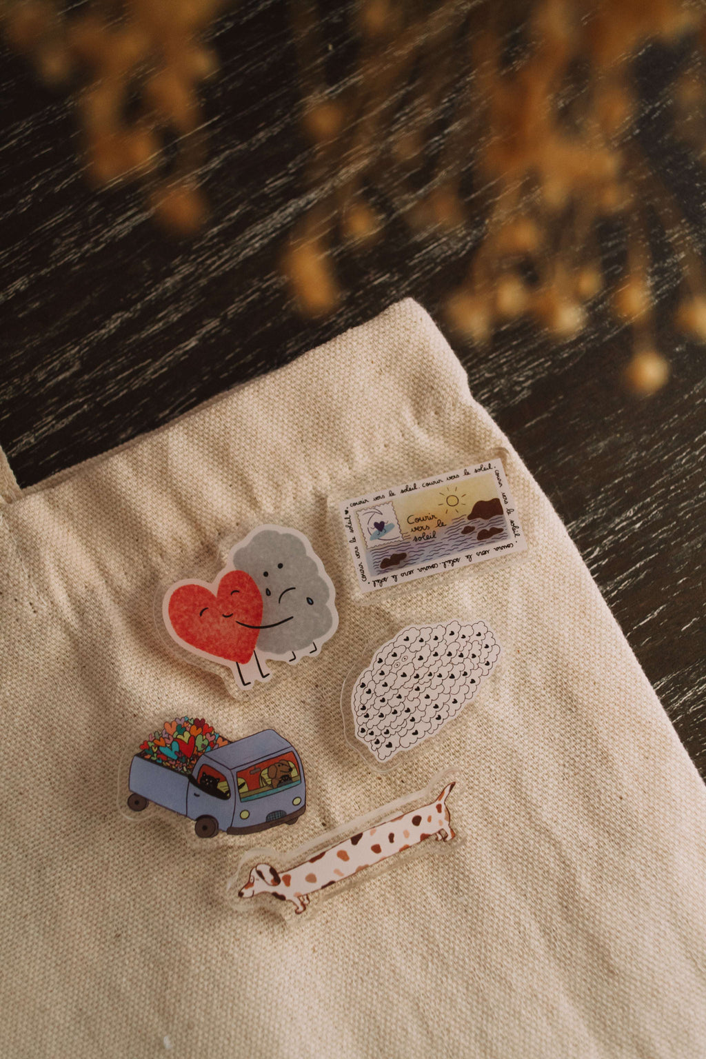 exemple de mise en forme des pin's sur tote bags 