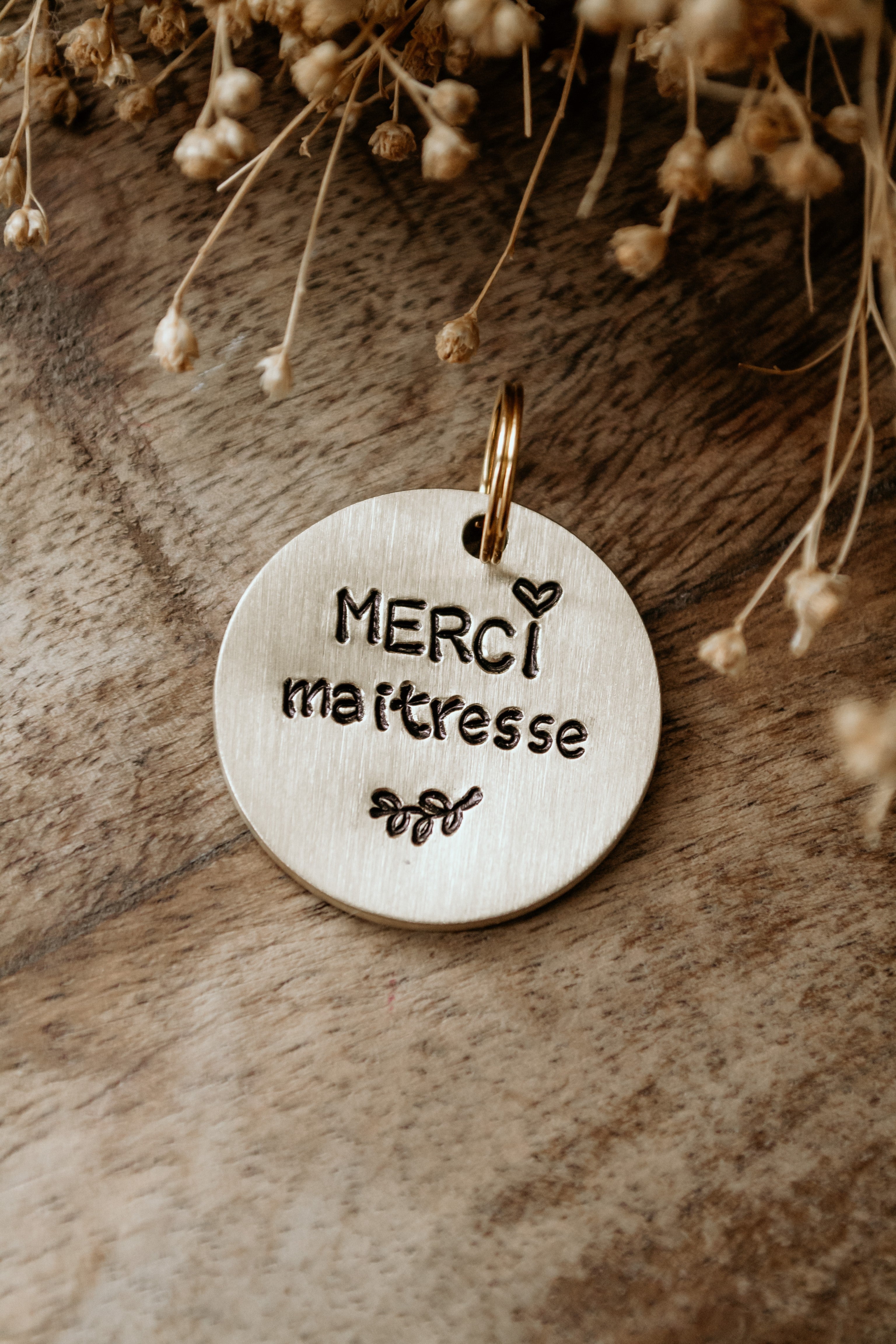 Porte-clé "MERCI maitresse" - sous le sable design - grisbleu